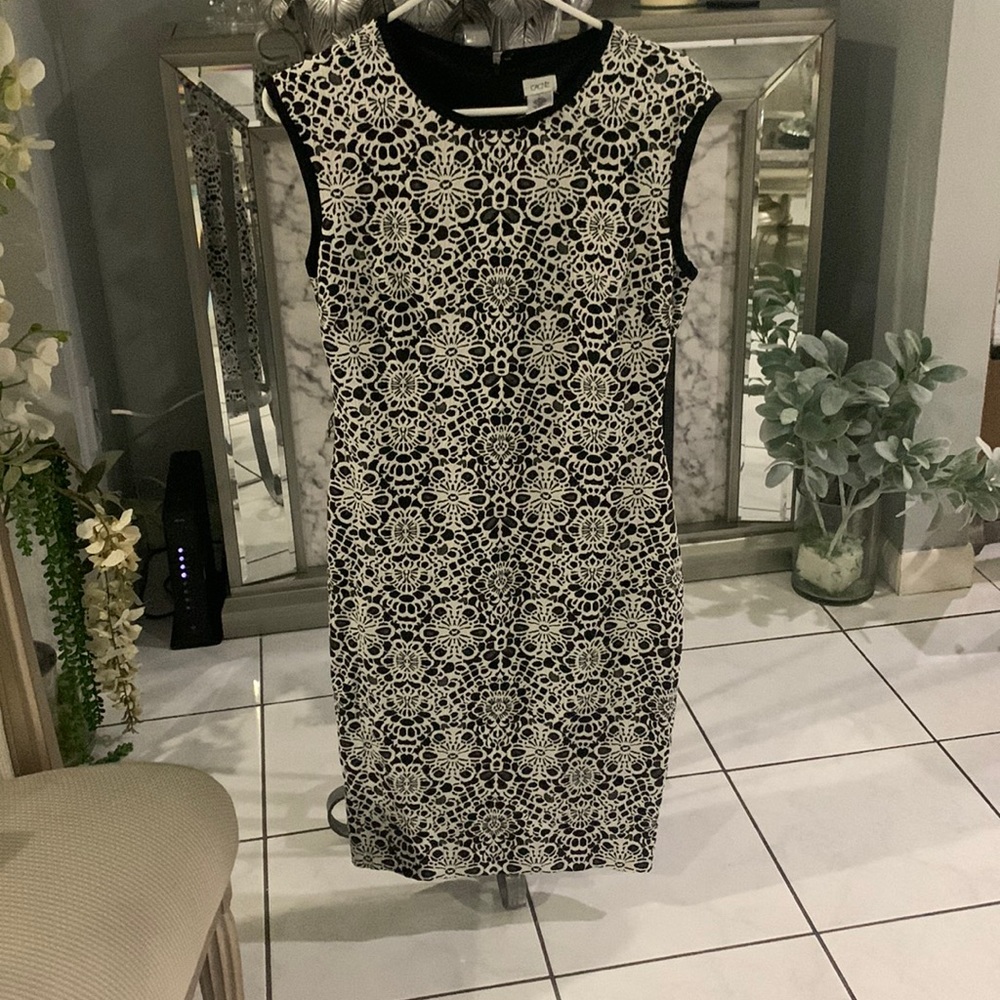 Dress caché sz L